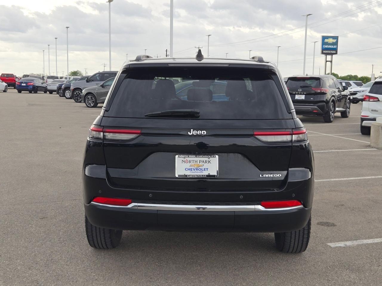 2023 Jeep Grand Cherokee Laredo Castroville TX
