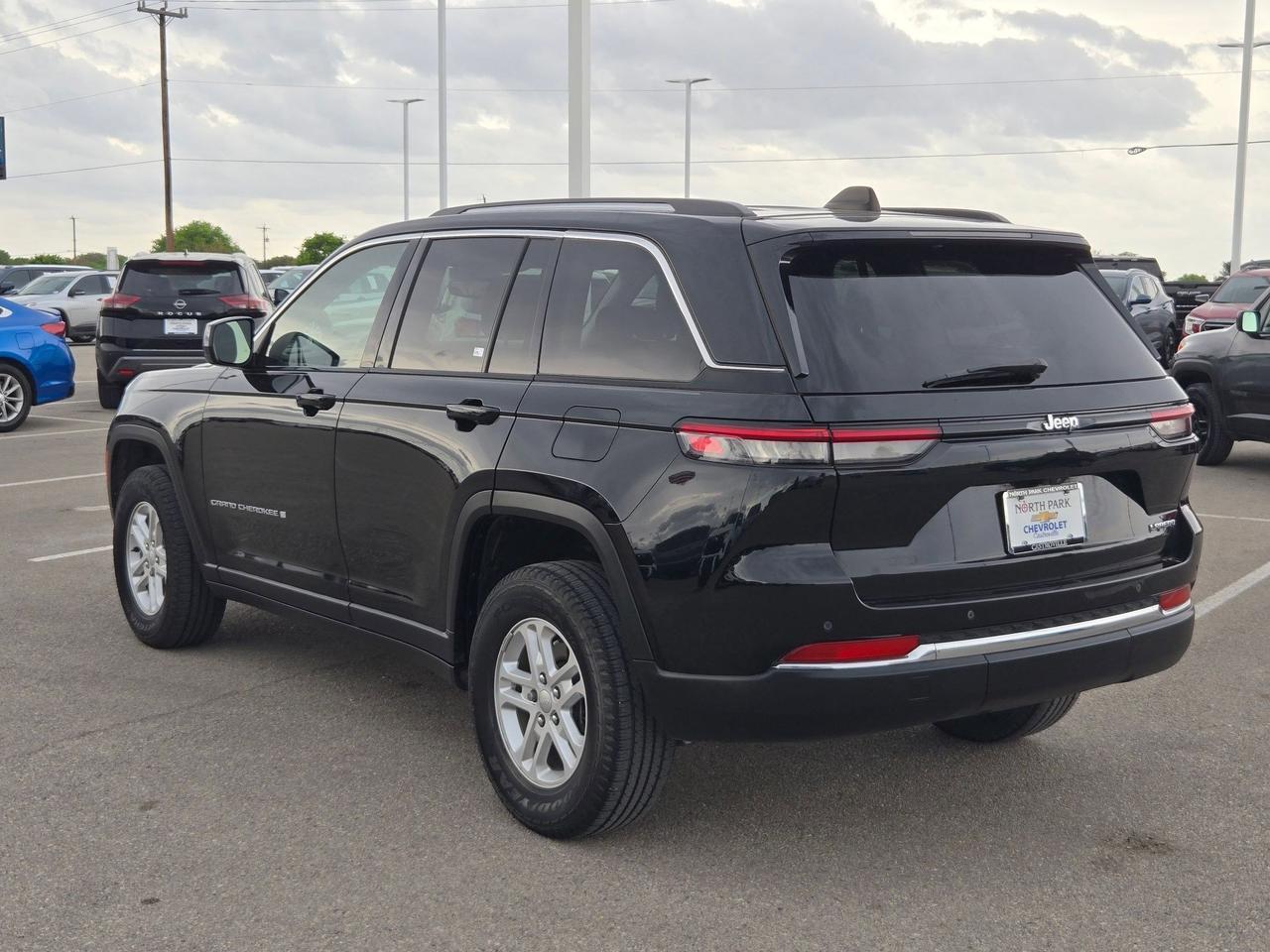 2023 Jeep Grand Cherokee Laredo Castroville TX