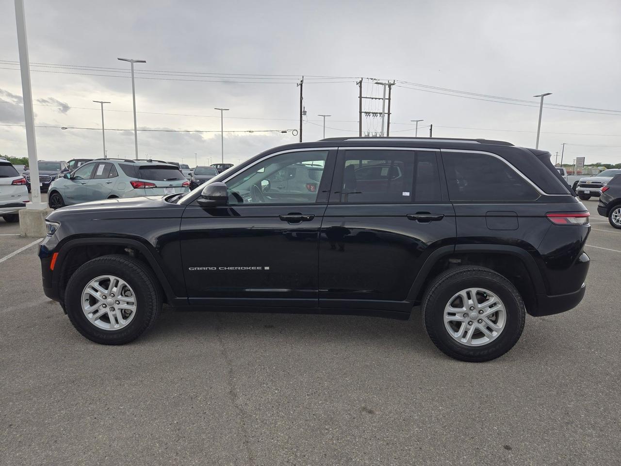 2023 Jeep Grand Cherokee Laredo Castroville TX