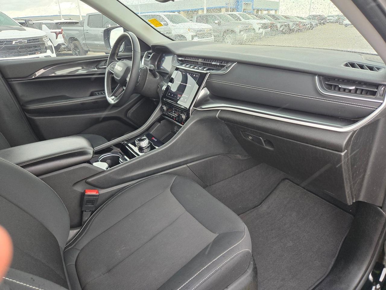 2023 Jeep Grand Cherokee Laredo Castroville TX