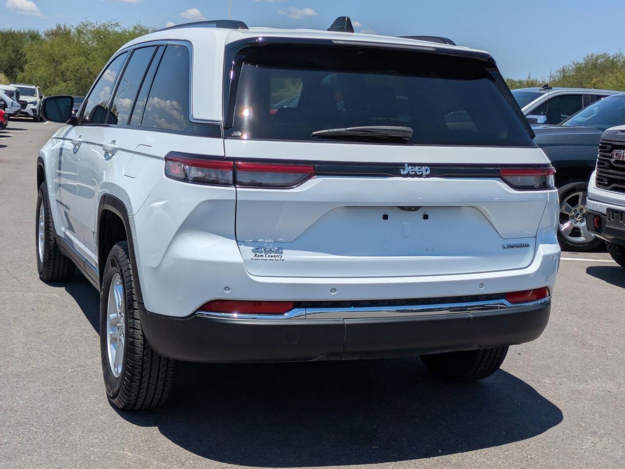 2023 Jeep Grand Cherokee Laredo Castroville TX