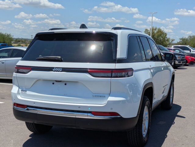 2023 Jeep Grand Cherokee Laredo Castroville TX