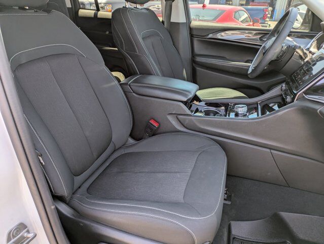 2023 Jeep Grand Cherokee Laredo Castroville TX