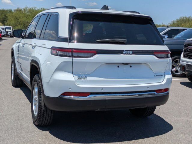 2023 Jeep Grand Cherokee Laredo Castroville TX