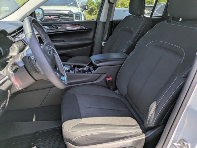 2023 Jeep Grand Cherokee Laredo Castroville TX