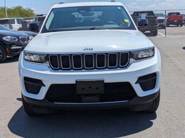 2023 Jeep Grand Cherokee Laredo Castroville TX