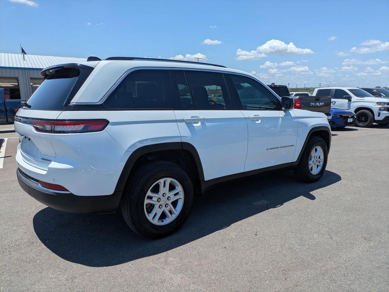 2023 Jeep Grand Cherokee Laredo Castroville TX