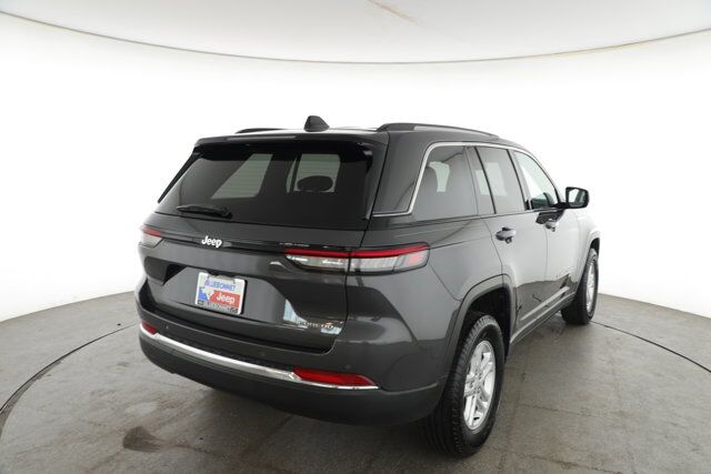 2023 Jeep Grand Cherokee Laredo New Braunfels TX