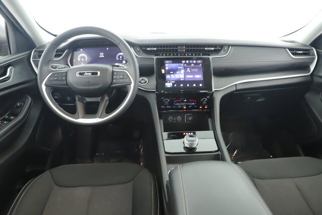 2023 Jeep Grand Cherokee Laredo New Braunfels TX