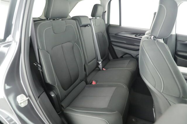 2023 Jeep Grand Cherokee Laredo New Braunfels TX