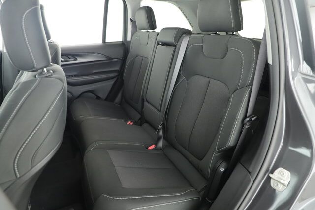 2023 Jeep Grand Cherokee Laredo New Braunfels TX
