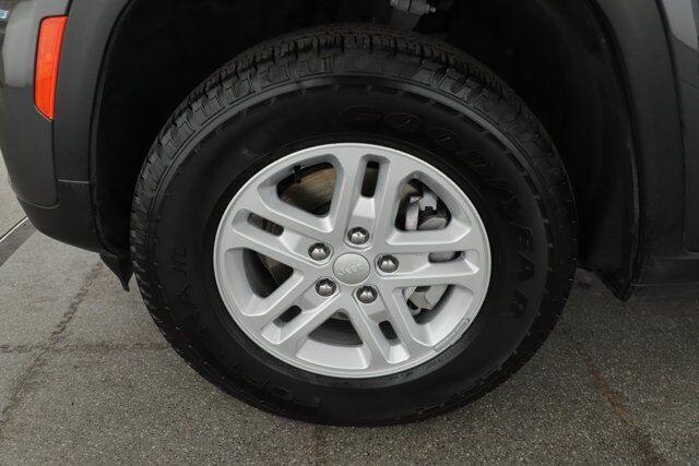 2023 Jeep Grand Cherokee Laredo New Braunfels TX
