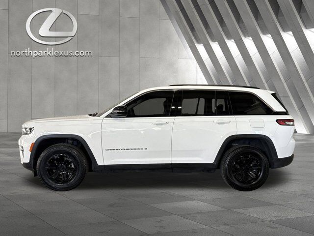 2023 Jeep Grand Cherokee Laredo