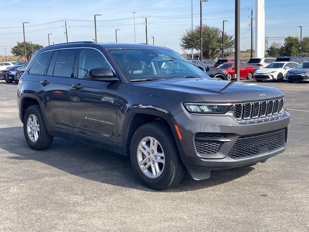 2023 Jeep Grand Cherokee Laredo