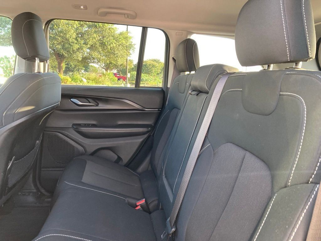 2023 Jeep Grand Cherokee Laredo San Antonio TX