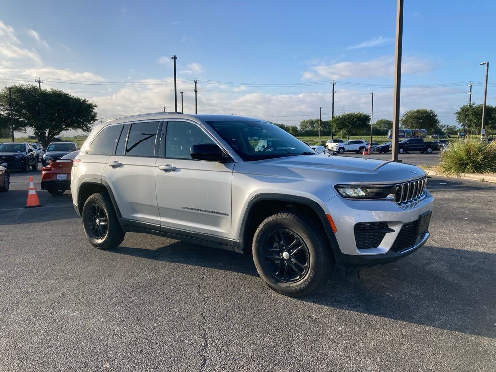 2023 Jeep Grand Cherokee Laredo