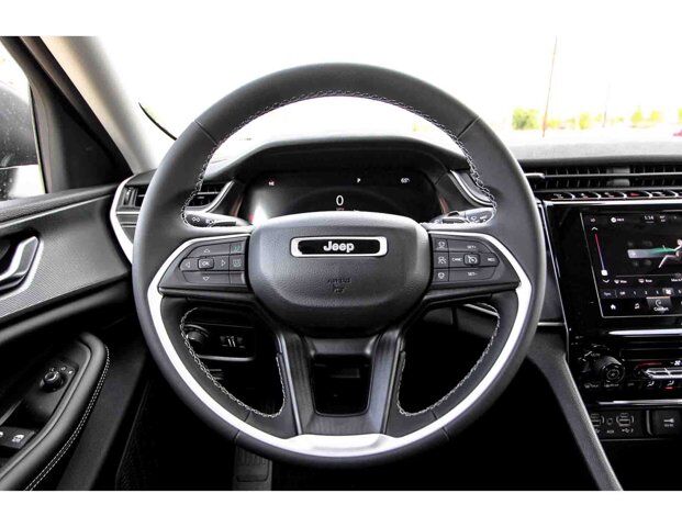 2023 Jeep Grand Cherokee Laredo Irving TX