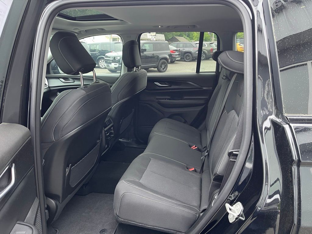 2023 Jeep Grand Cherokee Laredo X Orange MA