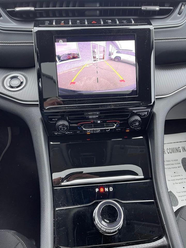 2023 Jeep Grand Cherokee Laredo X Orange MA