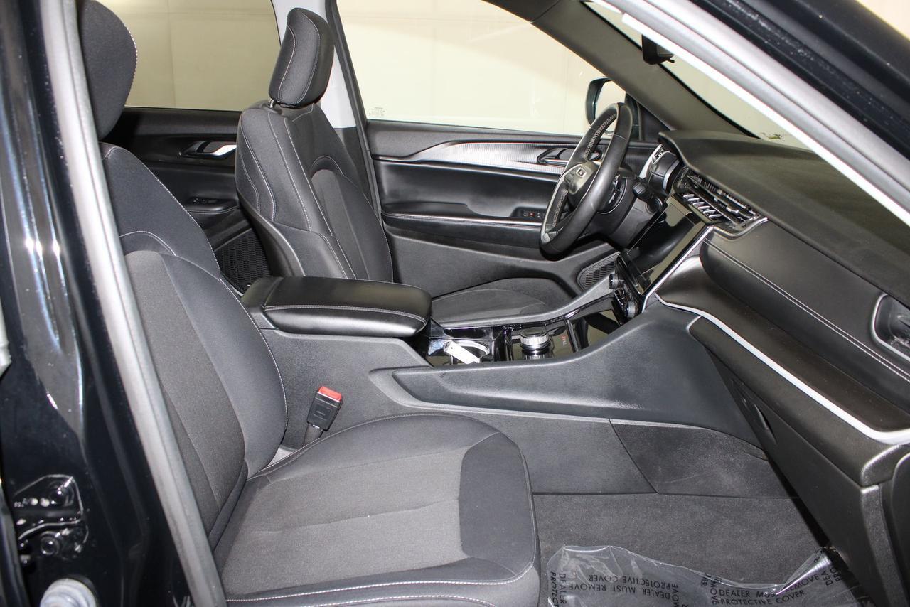 2023 Jeep Grand Cherokee Laredo Manassas VA