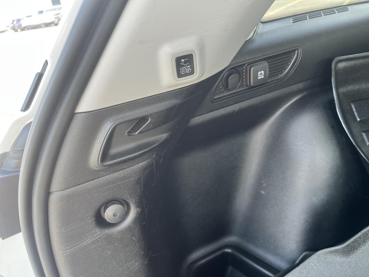 2023 Jeep Grand Cherokee Limited 4WD 3.6L BlackAppearPkg LuxuryTech2 TrailerTowPrepGroup w/20s Nav HtdCldMemLthr HtdStrngWhl Saukville WI