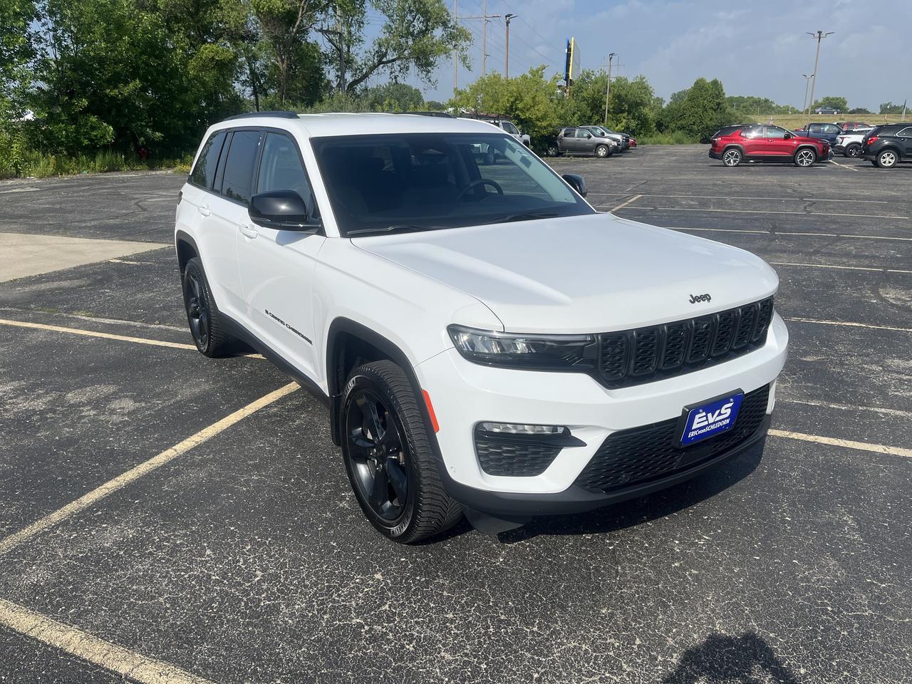 2023 Jeep Grand Cherokee Limited 4WD 3.6L BlackAppearPkg LuxuryTech2 TrailerTowPrepGroup w/20s Nav HtdCldMemLthr HtdStrngWhl Saukville WI