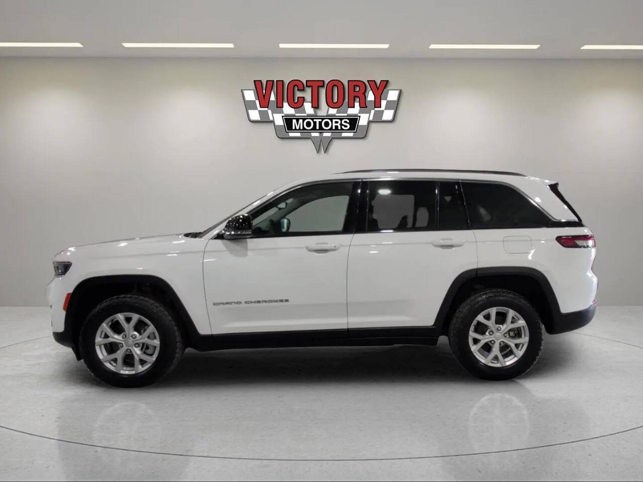 2023 Jeep Grand Cherokee Limited 4x4 4dr SUV Lake Orion MI