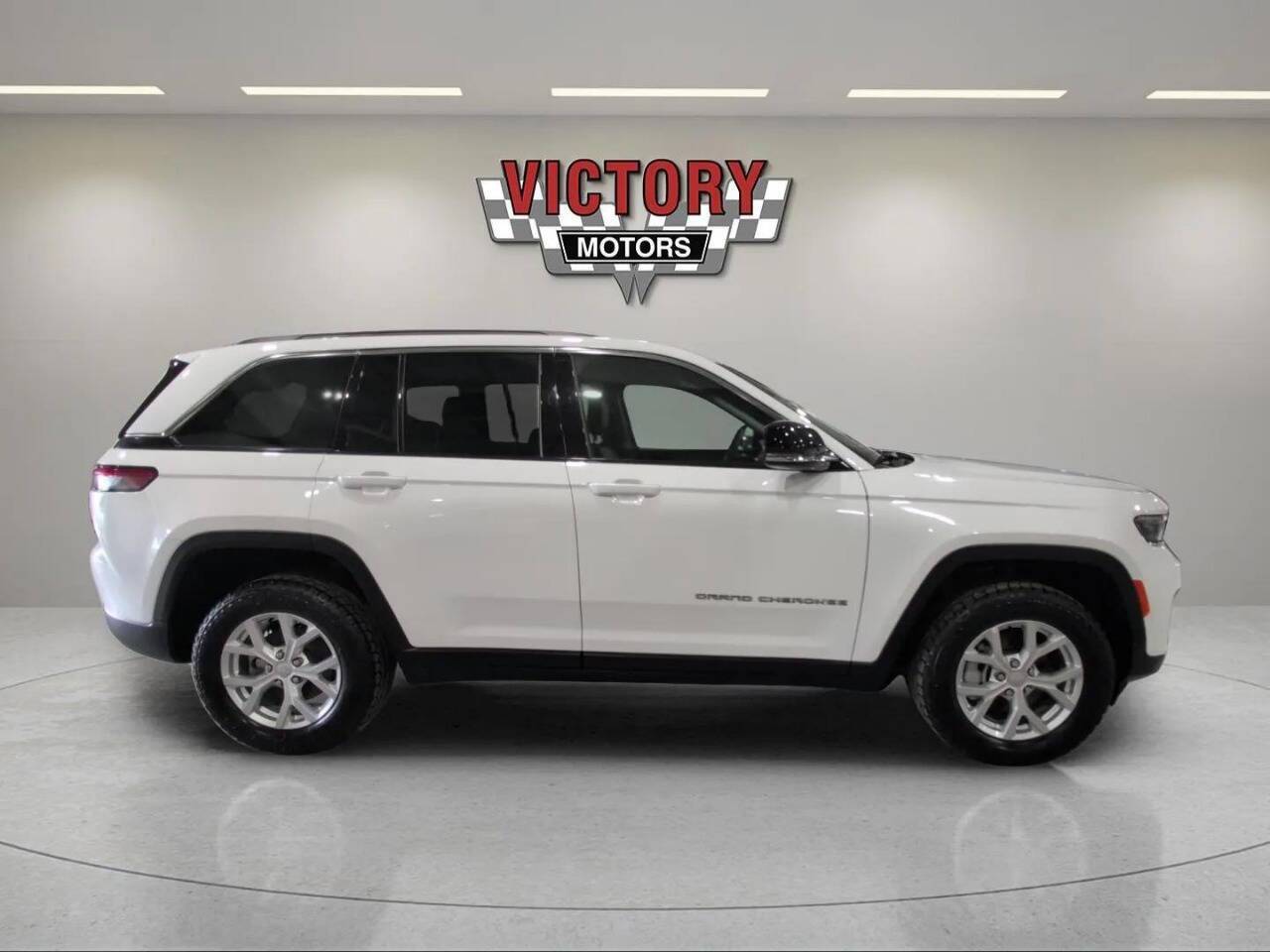 2023 Jeep Grand Cherokee Limited 4x4 4dr SUV Lake Orion MI