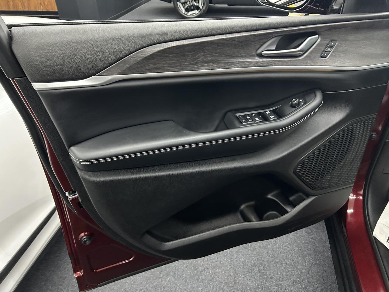 2023 Jeep Grand Cherokee Limited 4x4 Benwood WV