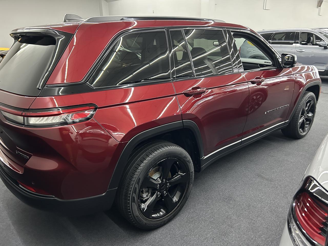 2023 Jeep Grand Cherokee Limited 4x4 Benwood WV