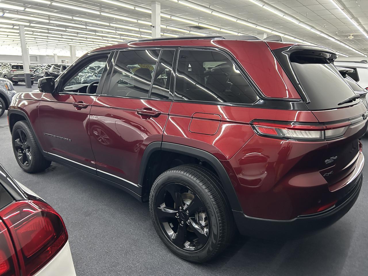 2023 Jeep Grand Cherokee Limited 4x4 Benwood WV