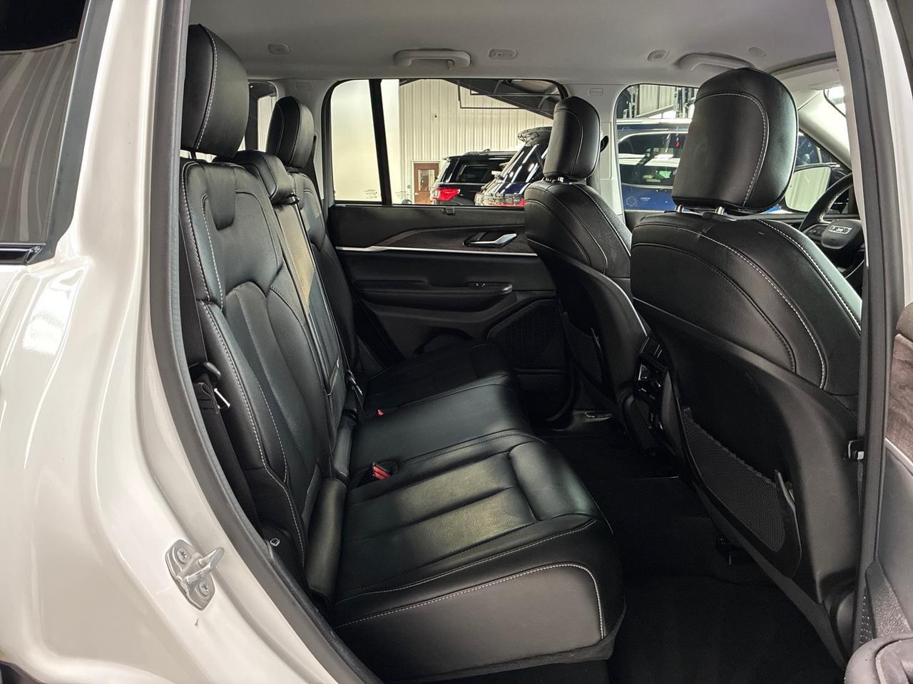 2023 Jeep Grand Cherokee Limited, 4x4, Luxury Tech Group II Houston TX