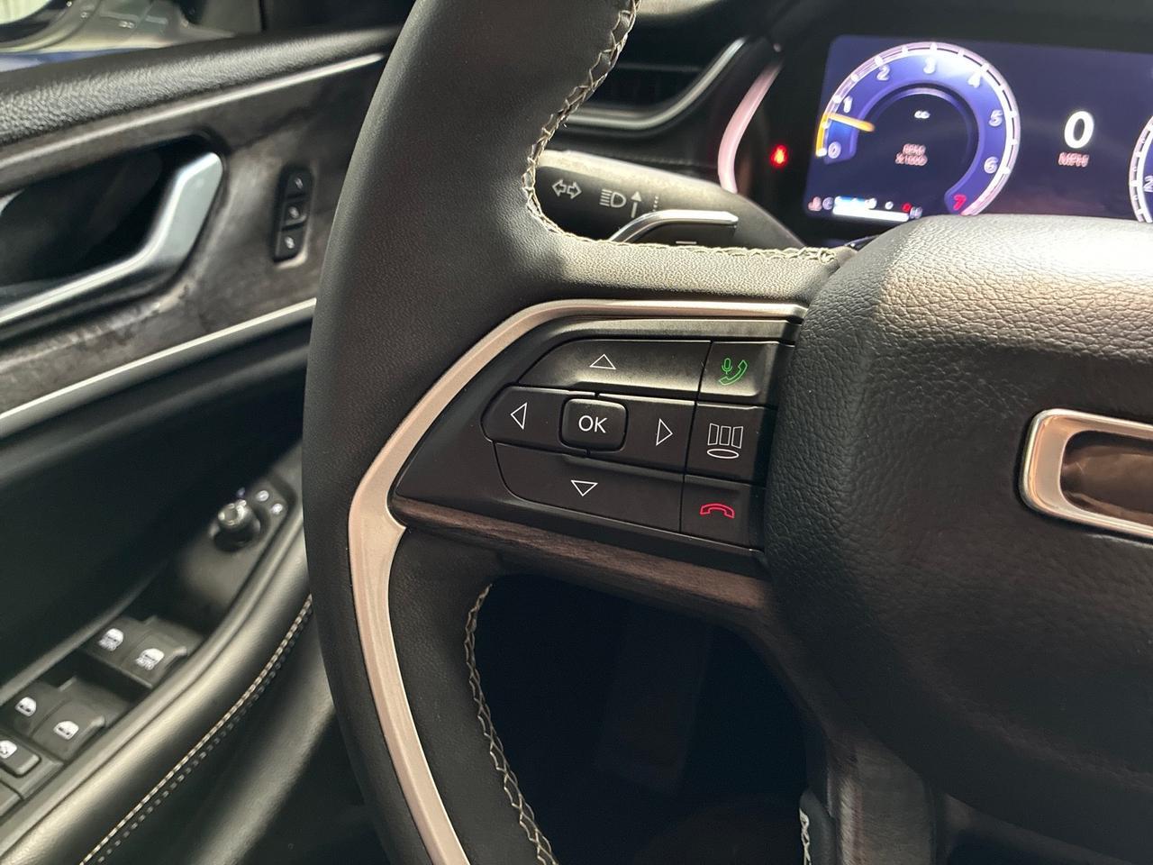 2023 Jeep Grand Cherokee Limited, 4x4, Luxury Tech Group II Houston TX