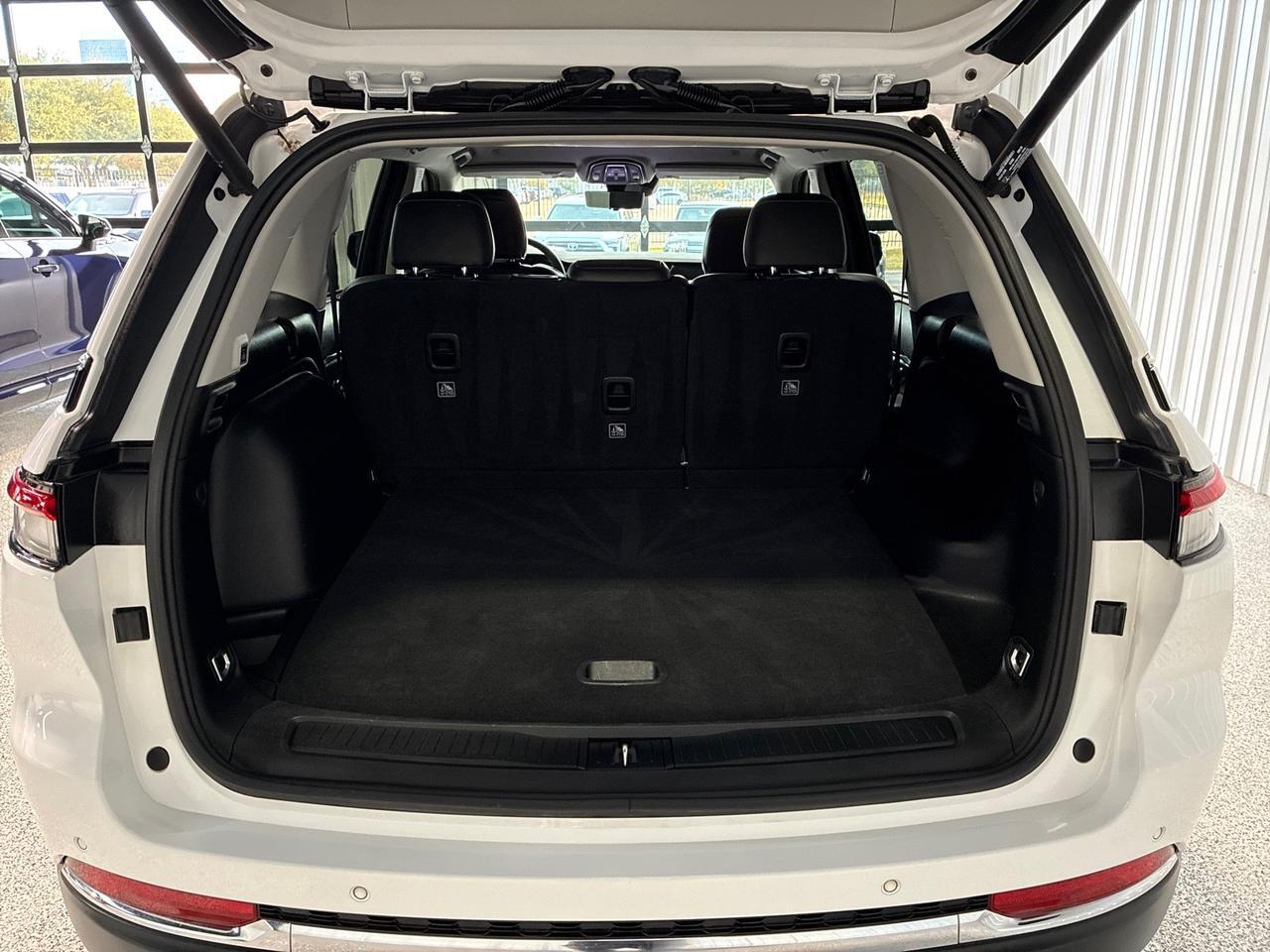 2023 Jeep Grand Cherokee Limited, 4x4, Luxury Tech Group II Houston TX