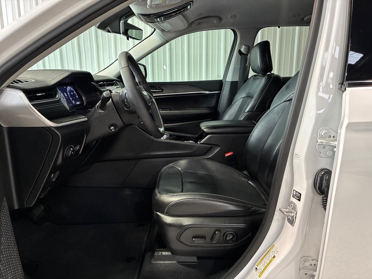 2023 Jeep Grand Cherokee Limited, 4x4, Luxury Tech Group II Houston TX