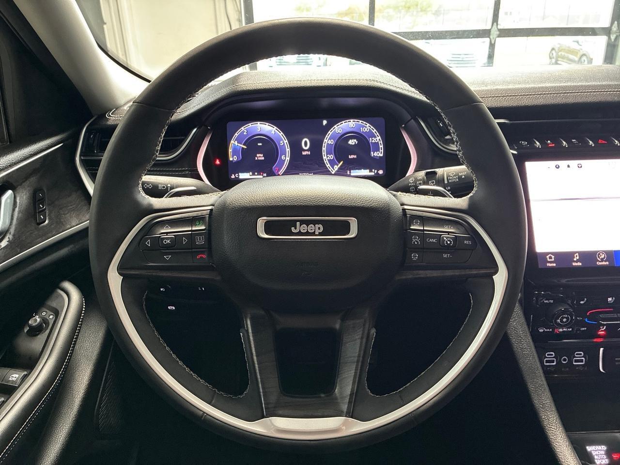 2023 Jeep Grand Cherokee Limited, 4x4, Luxury Tech Group II Houston TX