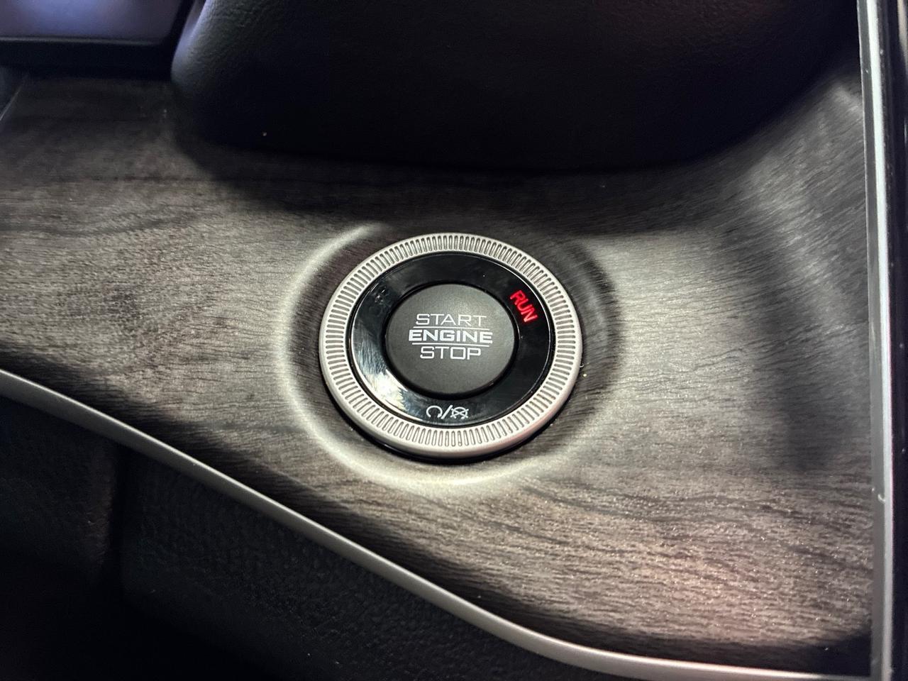 2023 Jeep Grand Cherokee Limited, 4x4, Luxury Tech Group II Houston TX