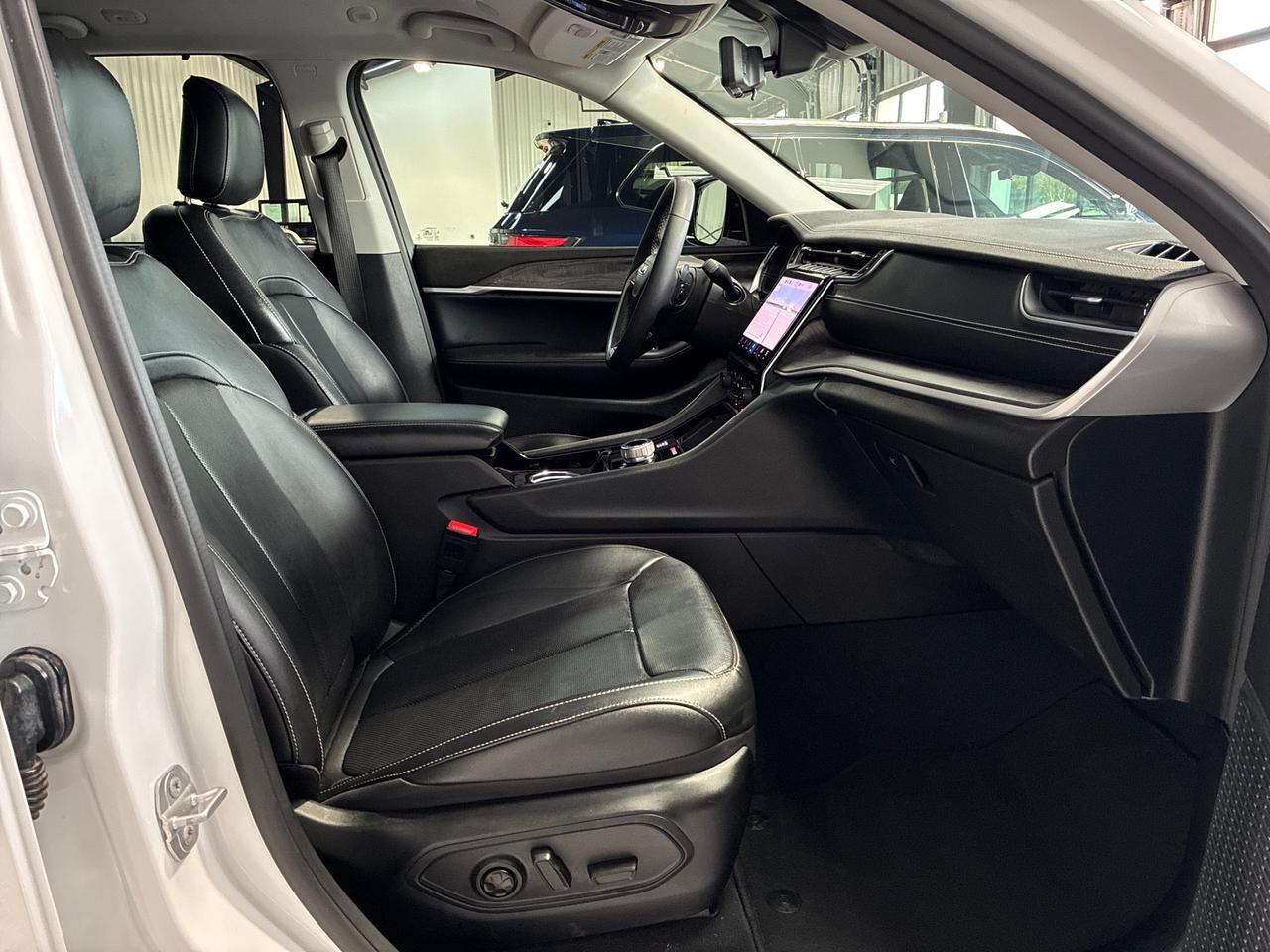 2023 Jeep Grand Cherokee Limited, 4x4, Luxury Tech Group II Houston TX