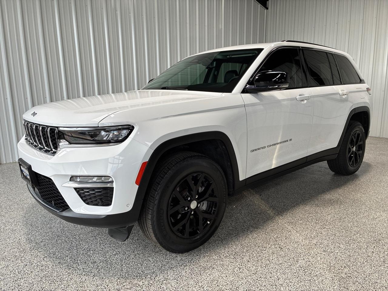 2023 Jeep Grand Cherokee Limited, 4x4, Luxury Tech Group II