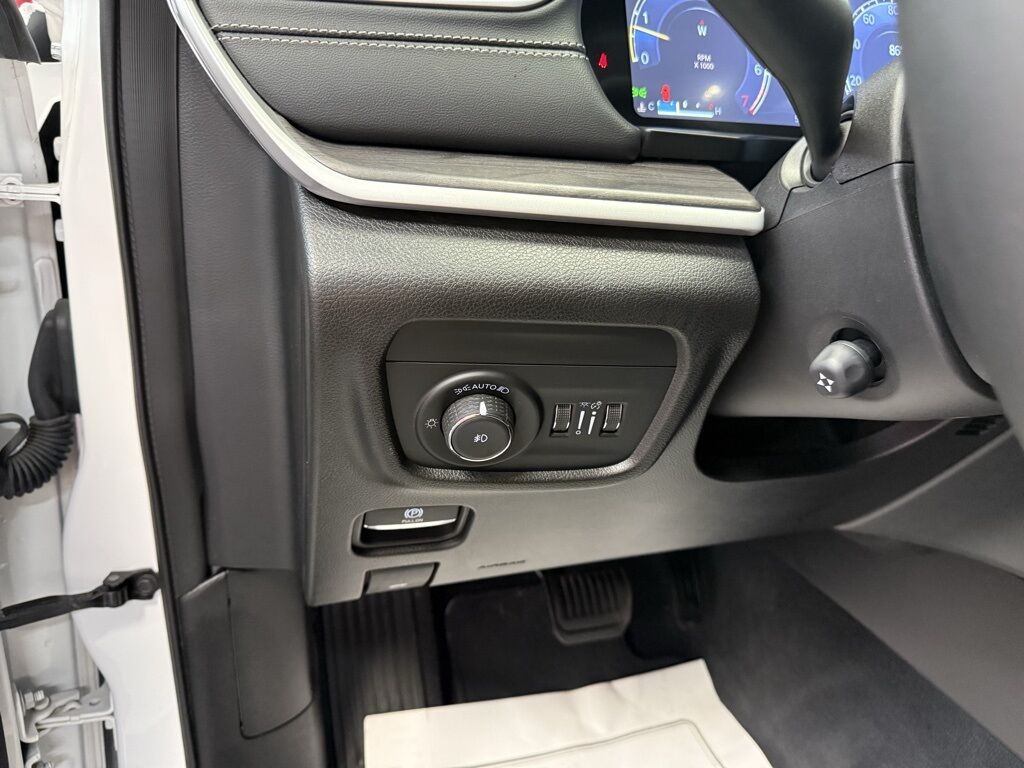 2023 Jeep Grand Cherokee Limited Royal Oak MI
