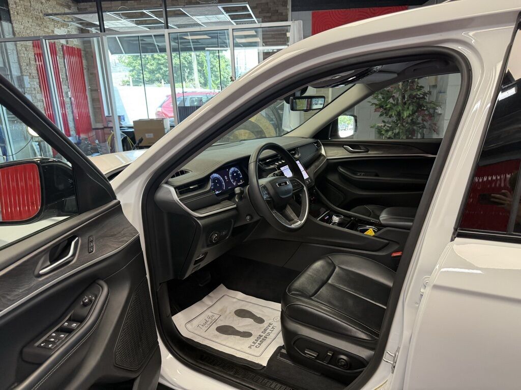 2023 Jeep Grand Cherokee Limited Royal Oak MI