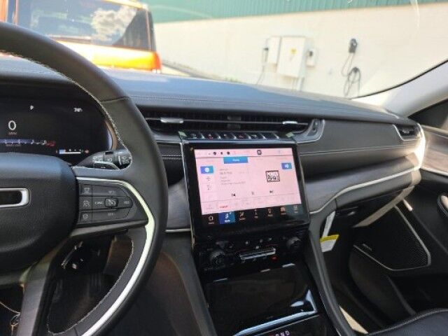 2023 Jeep Grand Cherokee Limited Marshfield MA