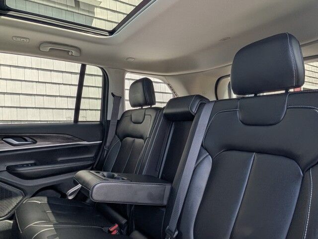 2023 Jeep Grand Cherokee Limited Marshfield MA