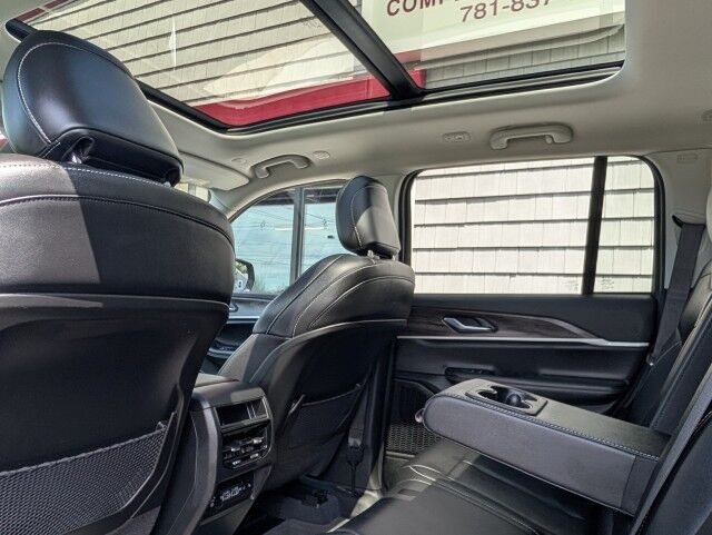 2023 Jeep Grand Cherokee Limited Marshfield MA
