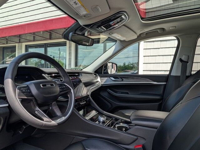 2023 Jeep Grand Cherokee Limited Marshfield MA