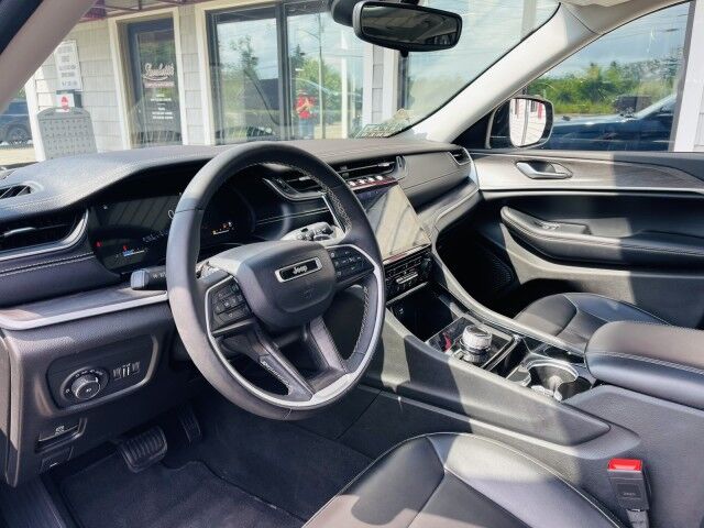 2023 Jeep Grand Cherokee Limited Marshfield MA