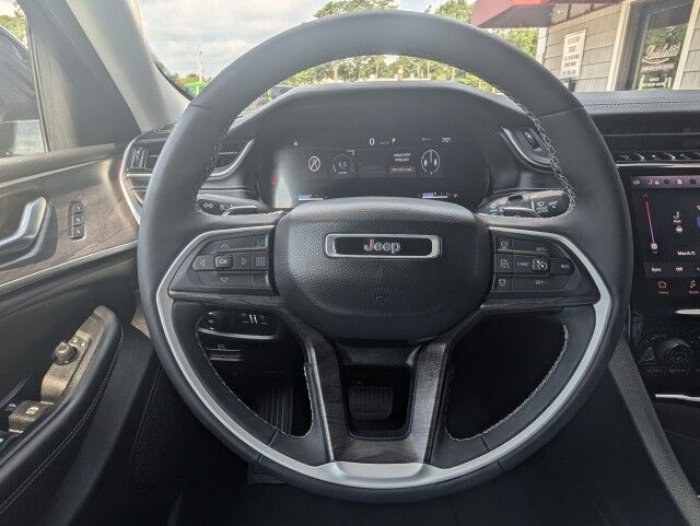 2023 Jeep Grand Cherokee Limited Marshfield MA