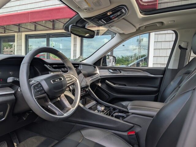 2023 Jeep Grand Cherokee Limited Marshfield MA