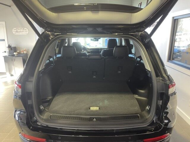 2023 Jeep Grand Cherokee Limited Marshfield MA