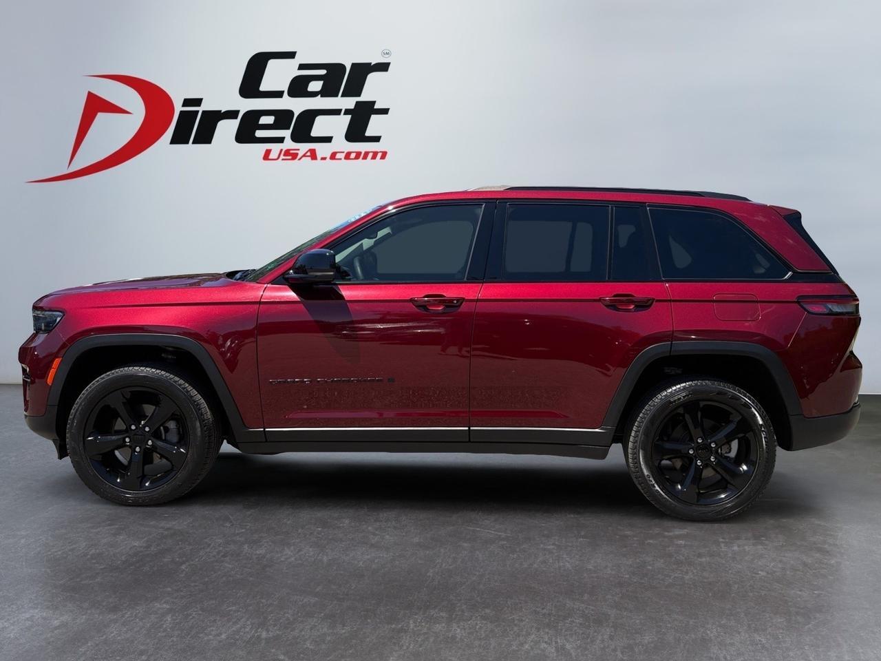 2023 Jeep Grand Cherokee Limited, POWER LIFTGATE, FORWARD COLLISION ALERT, BLIND SPOT MONITORING, HEATED FRONT AND REAR SEATS, 10IN TOUCH SCREEN DISPLAY, ANDROID AUTO/ APPLE CARPLAY, REMOTE START, BACKUP CAMERA WITH PARKING SENSORS, CLEAN CARFAX, THIS SUV HAS IT ALL!